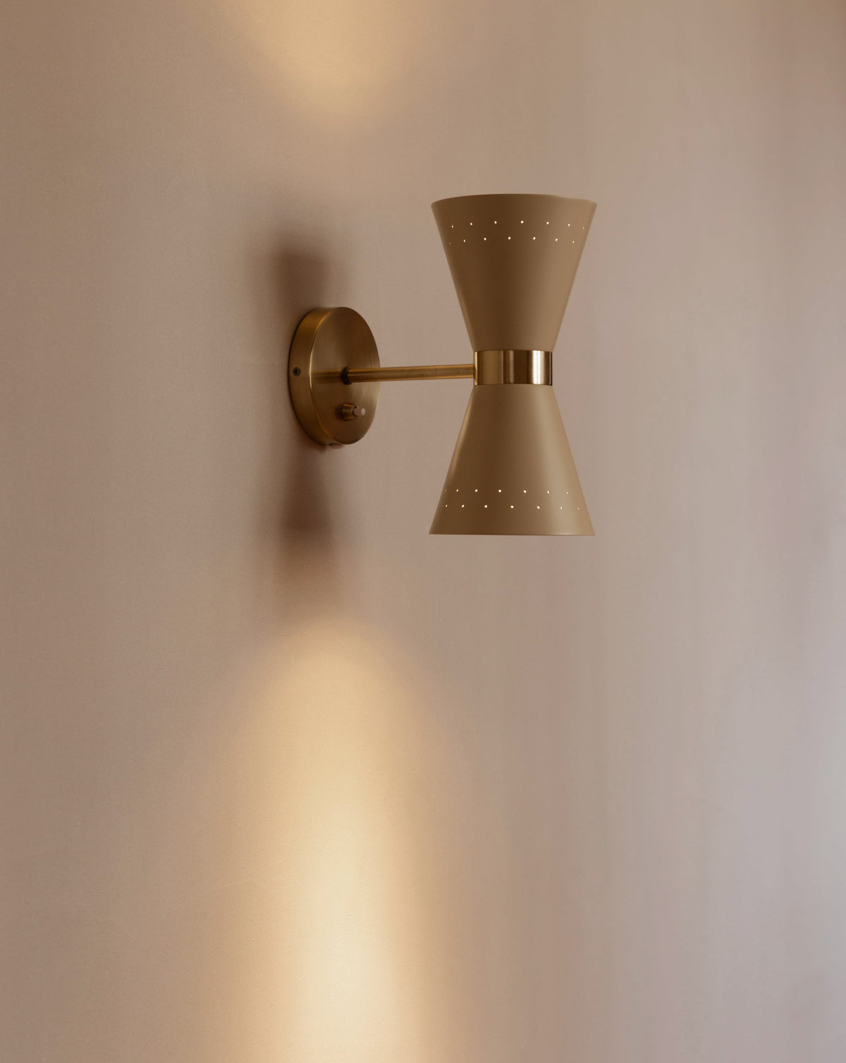 Wall outlet sconce cheap